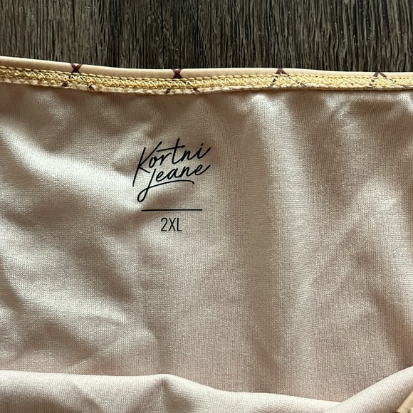 Kortni Jeane Tie-up front bottoms- Pineapple - Picture 3 of 7